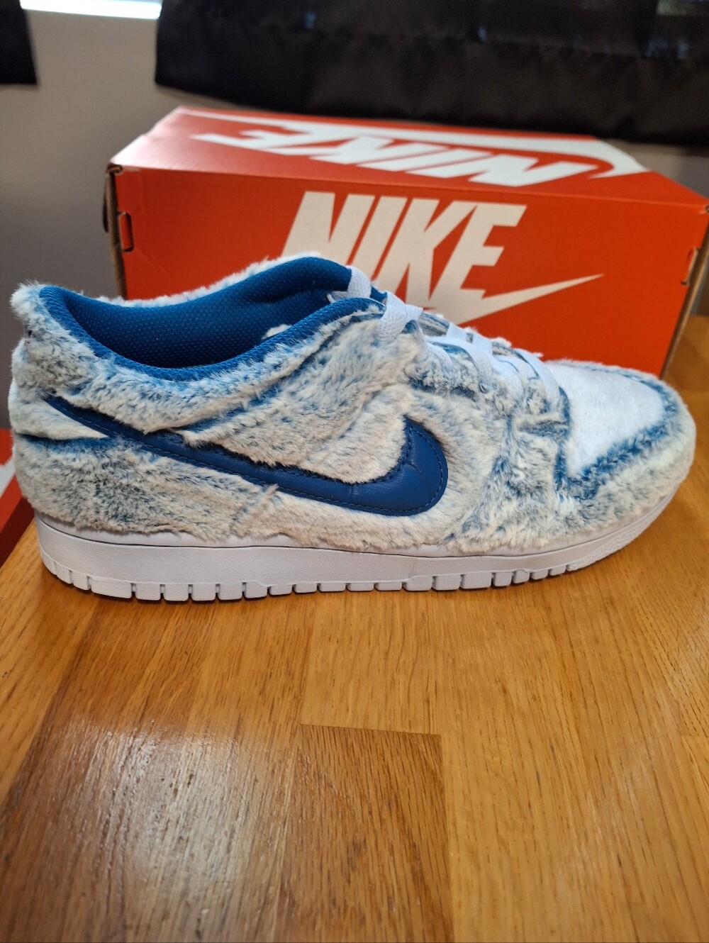 Nike Dunk Low ( BG) Abominable Snowman NIB - Picture 15 of 16